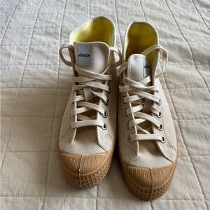 Novesta Star Dribble Beige Hi-Top Sneakers